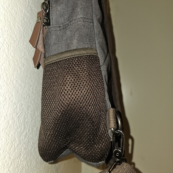 Wowbox Sling Backpack - Picture 7 of 9